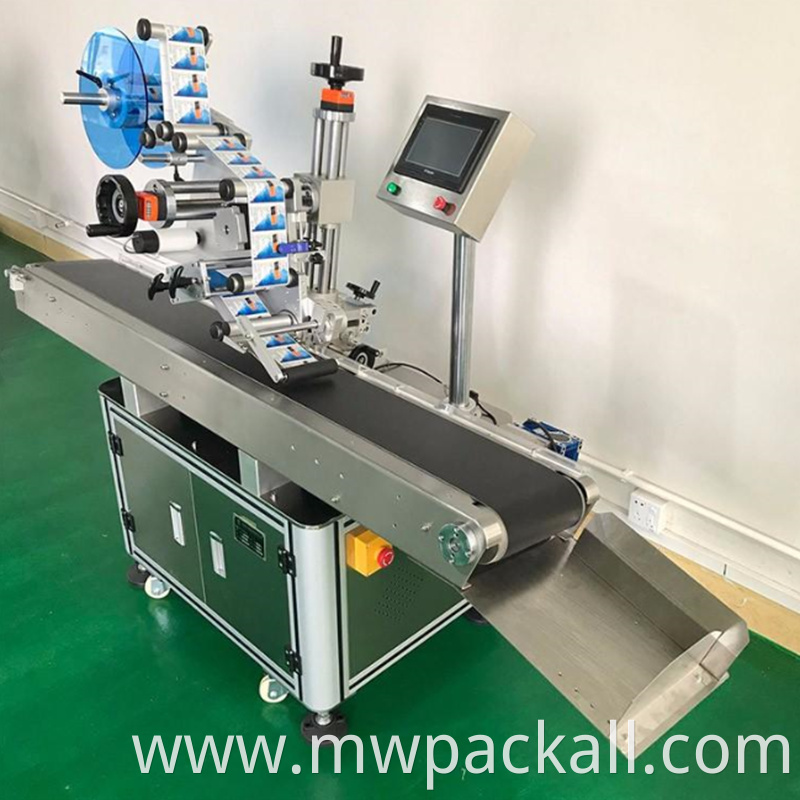 Automatic Box Carton Pouch Bag Flat Labeling Machine /Automatic Top Labeler Placed Labels On The Top Of Containers